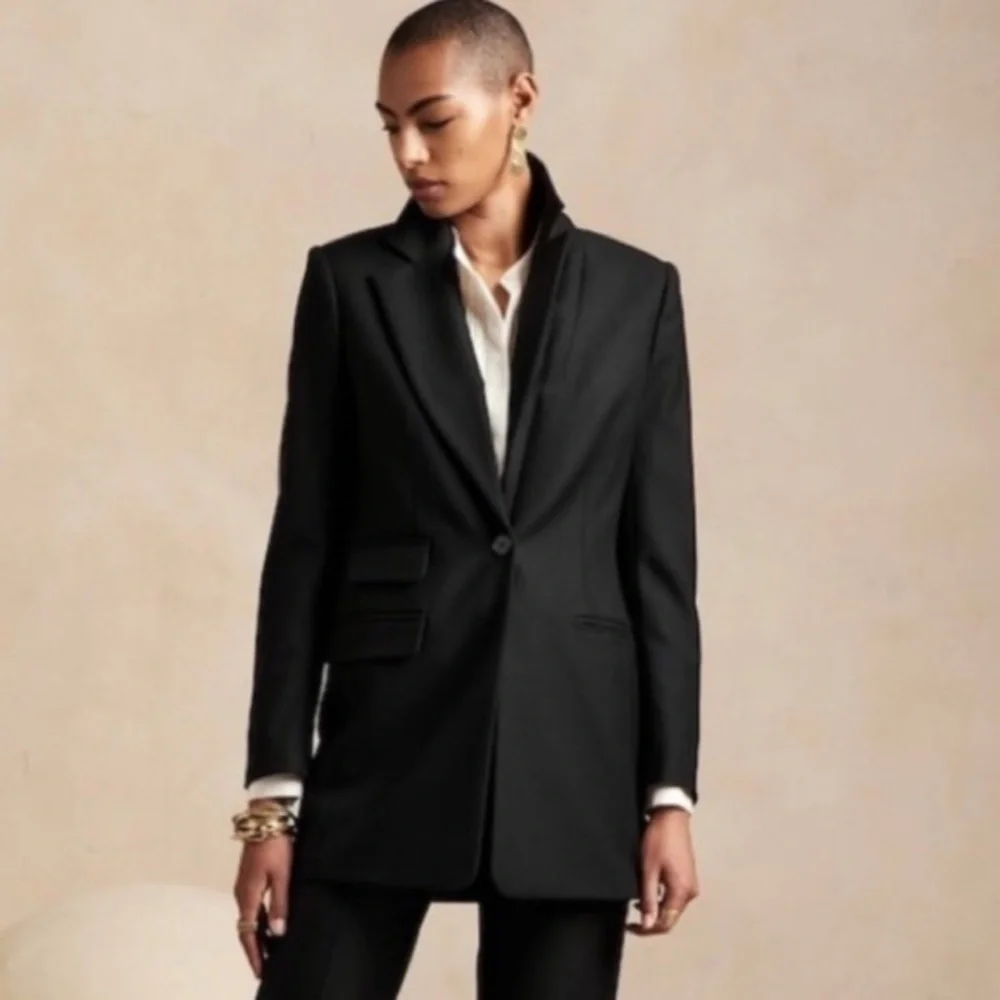 NWOT! Banana Republic Black Lido Sculpted Wool Blazer - Multiple Sizes 💙